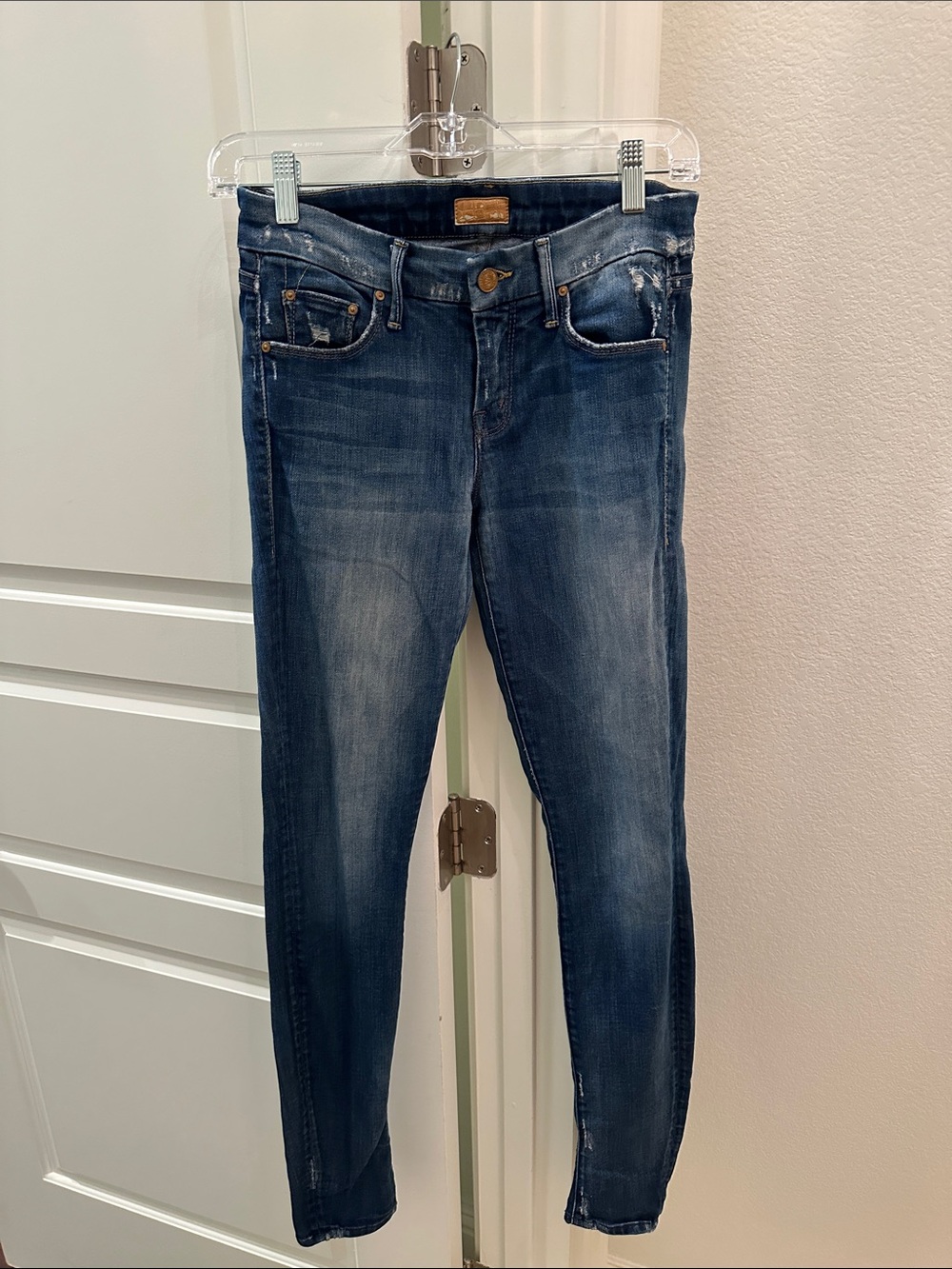 MOTHER Skinny Jeans in Dark Indigo Wash
